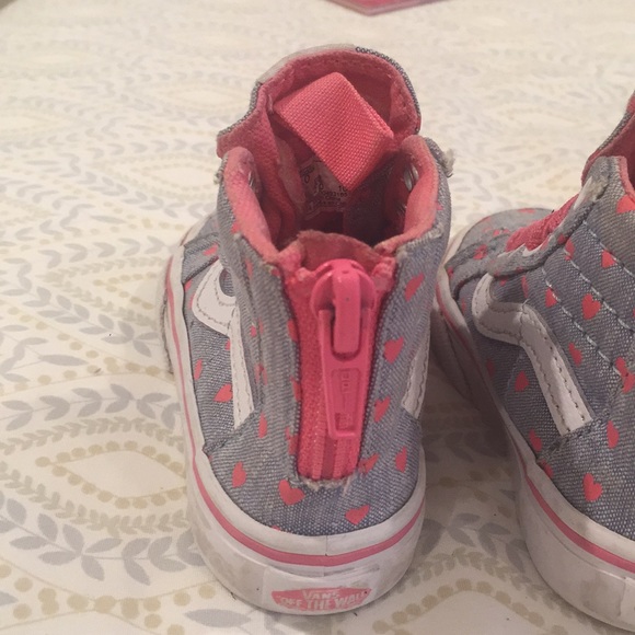 Toddler Heart Vans - Picture 3 of 3